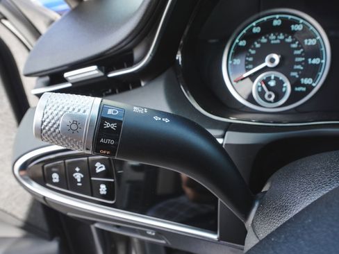 Used 2025 Genesis GV70 2.5T image 23