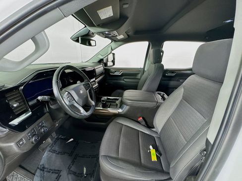 Used 2023 Chevrolet Silverado 1500 RST image 12