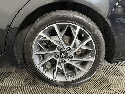 Used 2020 Hyundai Elantra Limited w/ Ultimate Package 03 image 36