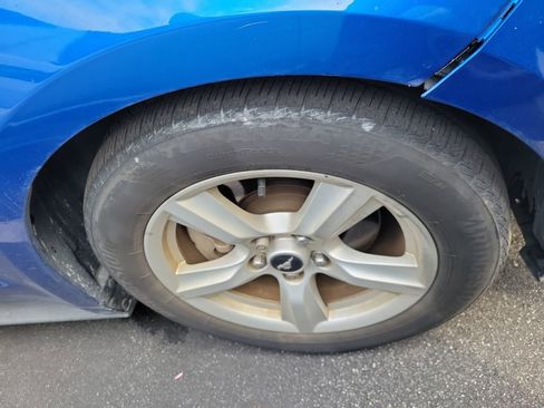 Used 2017 Ford Mustang Coupe RWD image 9