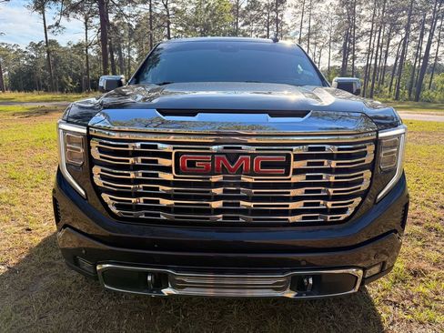 Used 2022 GMC Sierra 1500 Denali w/ Denali Reserve Package AWD/4WD image 14