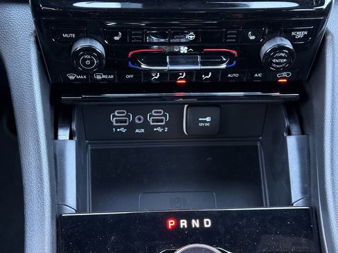 New 2025 Jeep Grand Cherokee L Altitude RWD image 15
