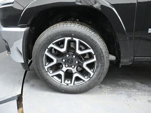 Used 2025 RAM 1500 Laramie image 14