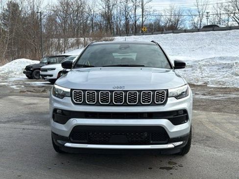 Used 2024 Jeep Compass Limited w/ Elite Group AWD/4WD image 3