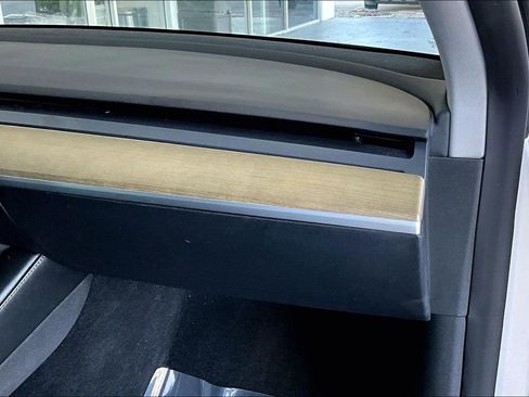 Used 2023 Tesla Model Y Long Range image 26