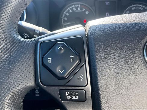 Used 2021 Toyota Tacoma TRD Off-Road w/ Technology Package AWD/4WD image 23