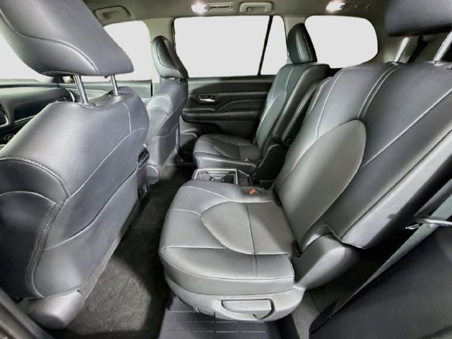 Certified 2025 Toyota Grand Highlander FWD image 25