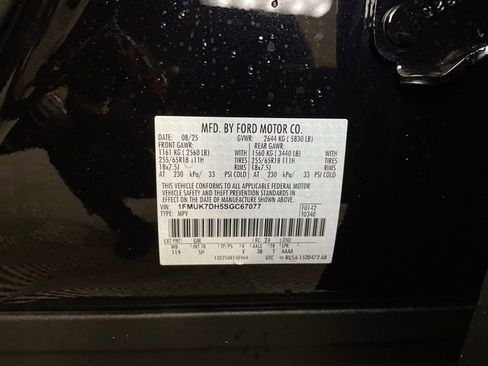 New 2025 Ford Explorer Active w/ Active Comfort Package image 28