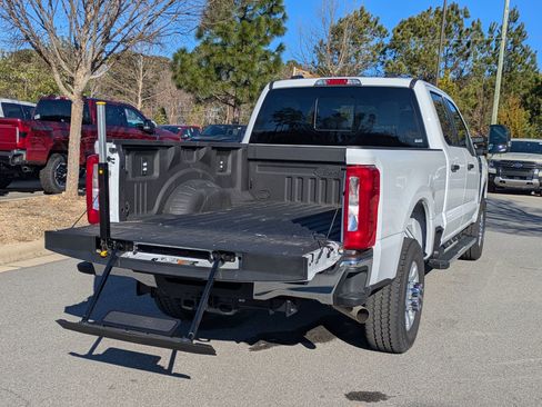 Certified 2024 Ford F250 XLT w/ FX4 Off-Road Package image 36