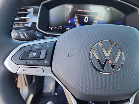 New 2026 Volkswagen Jetta SE image 11