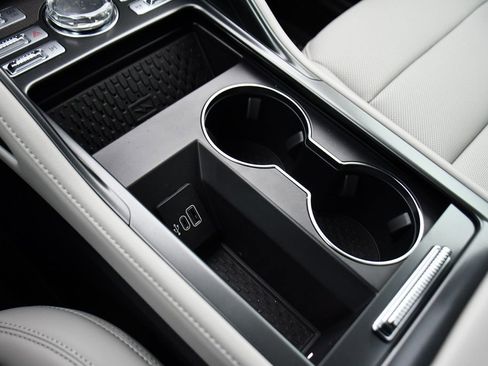 New 2026 Lincoln Nautilus Premier AWD/4WD image 33