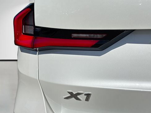 New 2026 BMW X1 xDrive28i w/ Convenience Package AWD/4WD image 10