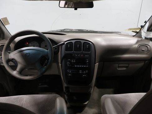 Used 2002 Dodge Caravan Sport image 16