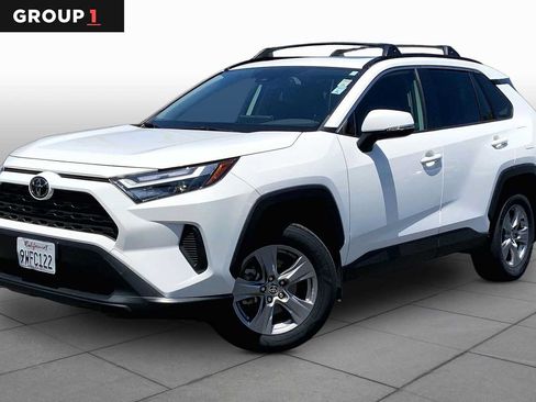 Used 2025 Toyota RAV4 XLE w/ Convenience Package FWD image 1