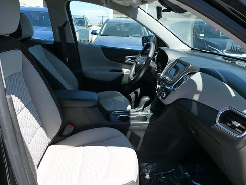 Used 2019 Chevrolet Equinox LS w/ LPO, Cargo Package FWD image 27