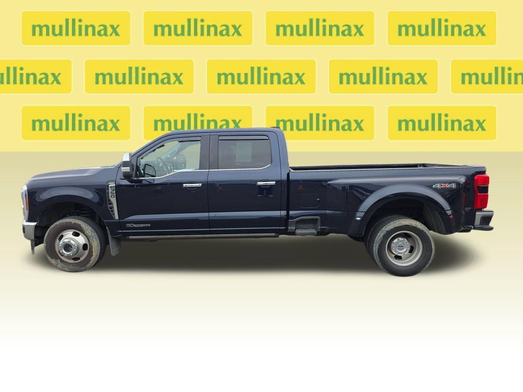 Used 2025 Ford F350 Lariat w/ Lariat Ultimate Package AWD/4WD image 8