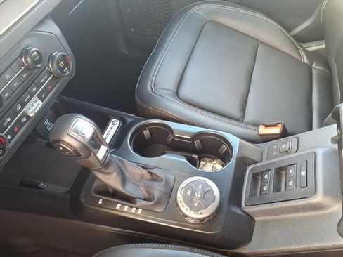 Used 2025 Ford Bronco Outer Banks image 20