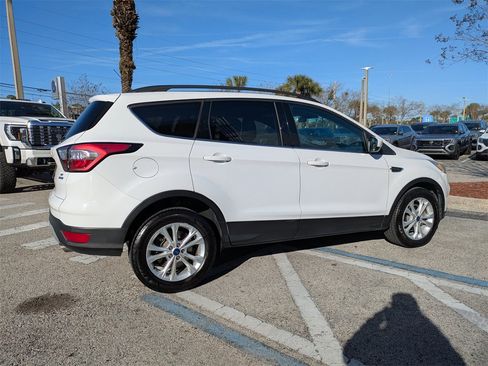 Used 2018 Ford Escape SE image 6