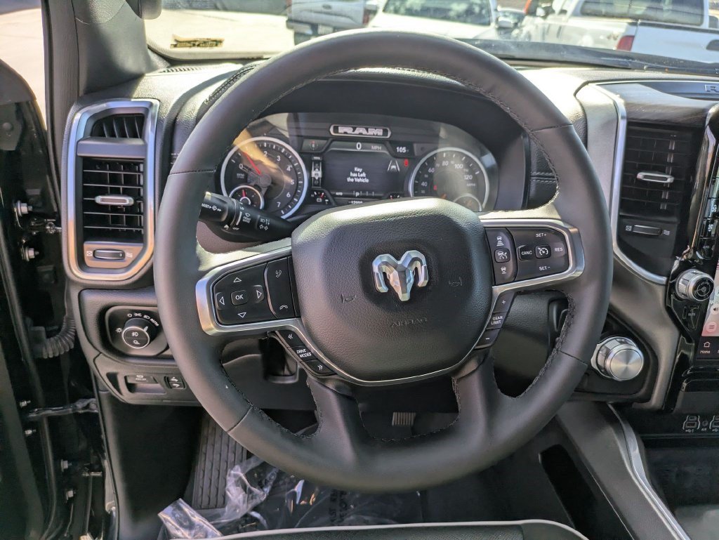 Used 2025 RAM 1500 Laramie w/ Sport Appearance Package AWD/4WD image 15