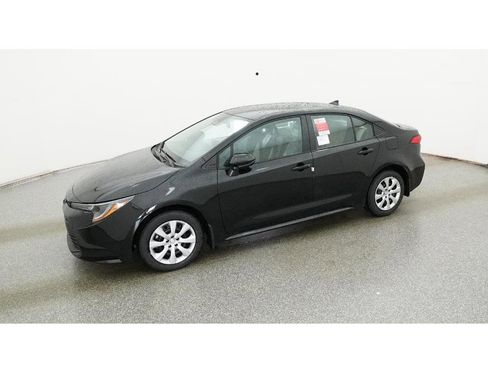 New 2026 Toyota Corolla LE image 2