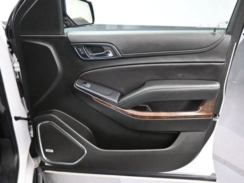 Used 2019 Chevrolet Tahoe LT w/ Luxury Package AWD/4WD image 46