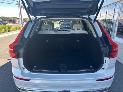 Used 2023 Volvo XC60 B5 Plus w/ Climate Package AWD/4WD image 11