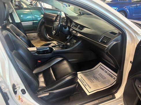 Used 2016 Lexus CT 200h FWD image 23
