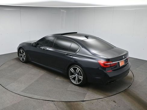 Used 2019 BMW 750i image 53