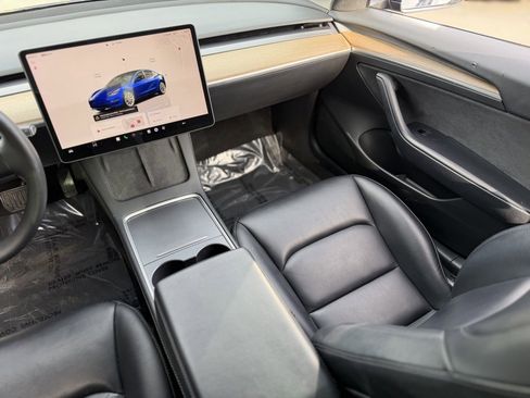 Used 2022 Tesla Model 3 Standard Range image 42