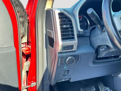 Used 2022 Ford F250 Lariat w/ Chrome Package image 10