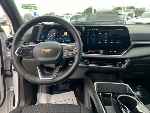 Certified 2025 Chevrolet Equinox LT image 18