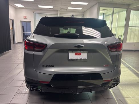 Used 2023 Chevrolet Blazer RS w/ Enhanced Convenience Package image 4