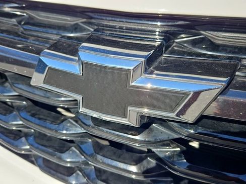 Used 2025 Chevrolet Trax RS w/ Sunroof Package image 27