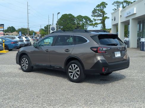 Used 2022 Subaru Outback Premium AWD/4WD image 5