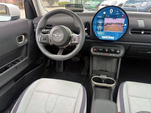 Used 2025 MINI Cooper S image 29