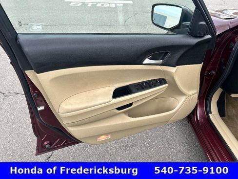 Used 2011 Honda Accord LX image 10