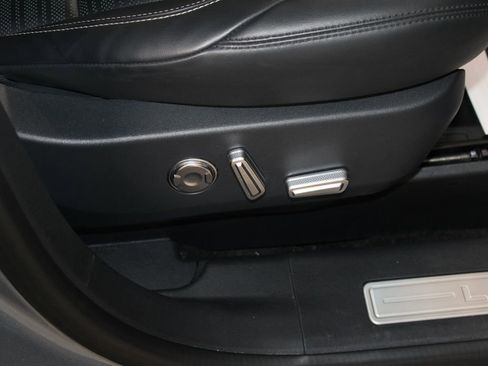 Used 2024 Lincoln Nautilus Reserve image 32