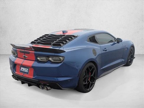 Used 2019 Chevrolet Camaro LT w/ RS Package image 5