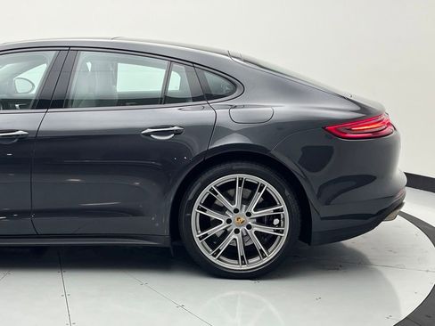 Used 2019 Porsche Panamera 4 image 51