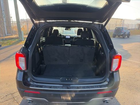 Used 2020 Ford Explorer Limited image 10