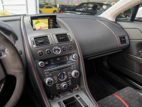 Used 2015 Aston Martin V8 Vantage GT image 10