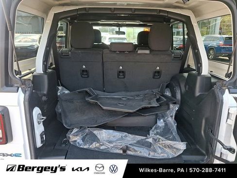 Used 2023 Jeep Wrangler Unlimited w/ Cold Weather Group AWD/4WD image 31