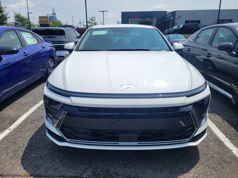 Certified 2025 Hyundai Sonata SE FWD image 28