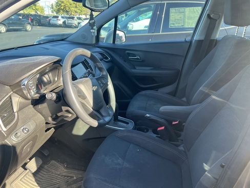 Used 2018 Chevrolet Trax LS w/ LPO, Protection Package image 5