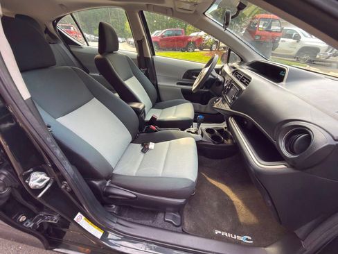 Used 2014 Toyota Prius C Three FWD image 19