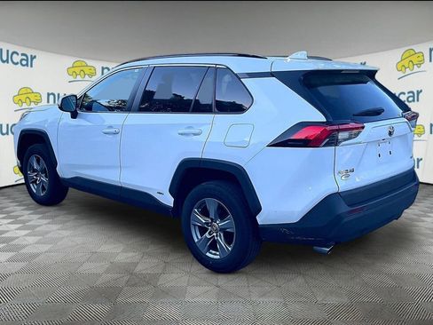 Used 2022 Toyota RAV4 LE AWD/4WD image 5