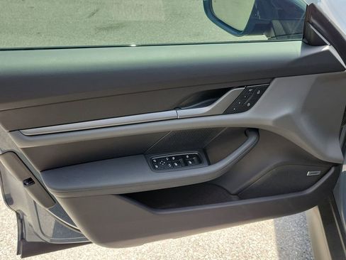 Certified 2025 Porsche Taycan AWD/4WD image 24