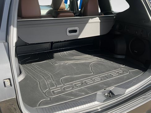 Used 2025 Subaru Forester Touring w/ Popular Package - Touring image 17