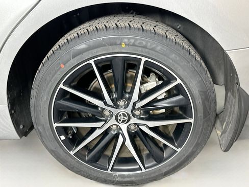 Used 2023 Toyota Camry SE image 11