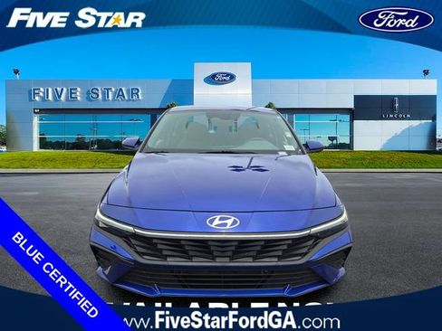 Used 2025 Hyundai Elantra Hybrid FWD image 2